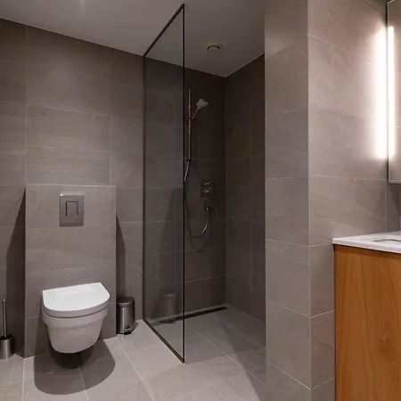 Self-check-in Spacious 1 Bedroom With Terrace And Free Parking Apartment